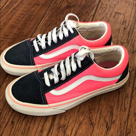 hot pink old skool vans
